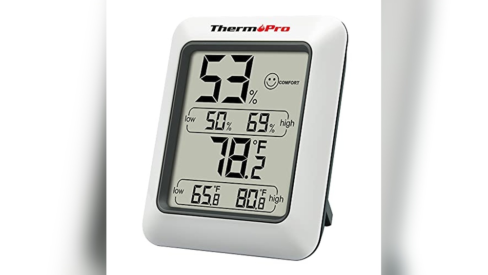 Best Hygrometer for Aviary Humidity: Top Accurate Digital Monitors Reviewed